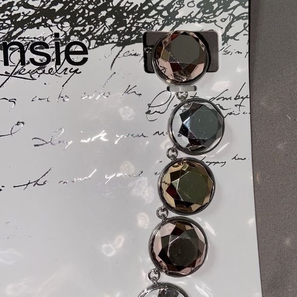 Kensie multi colored necklace - Picture 2 of 5